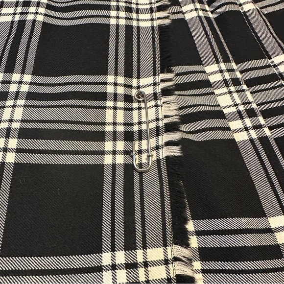 The Works Saks Fifth Avenue Skirt Vtg Wrap Black & White Plaid Wool Kilt Size 6 - Picture 4 of 10